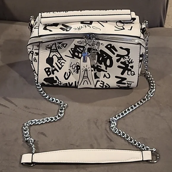 Woman's Graffiti Shoulder Bag (Paris Edition) - Picture 2 of 5